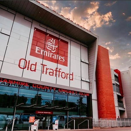 Bright & Modern 3 Bedroom Old Trafford Home Manchester Dış mekan fotoğraf