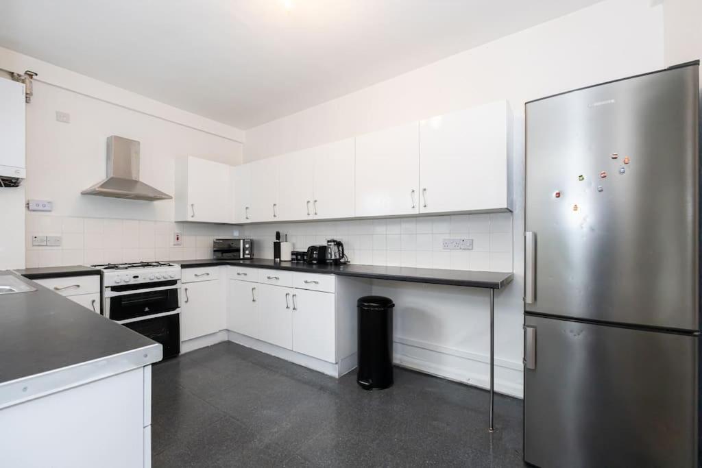 Bright & Modern 3 Bedroom Old Trafford Home Manchester Dış mekan fotoğraf